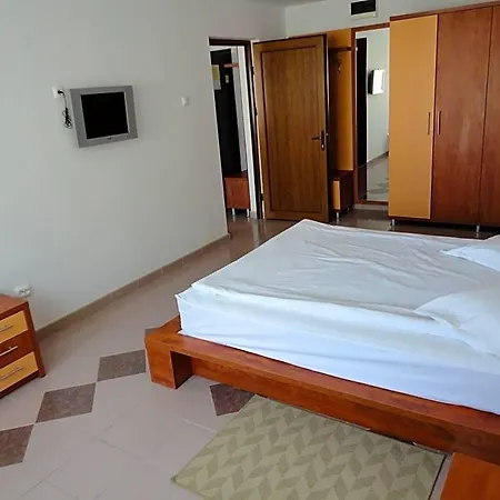 Arion Hotel 3*