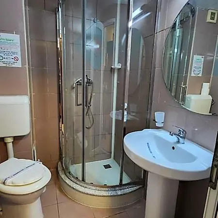 Arion Hotel 3*